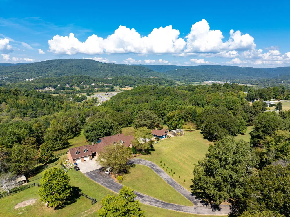 320 Crestview Lane Dayton, TN 37321