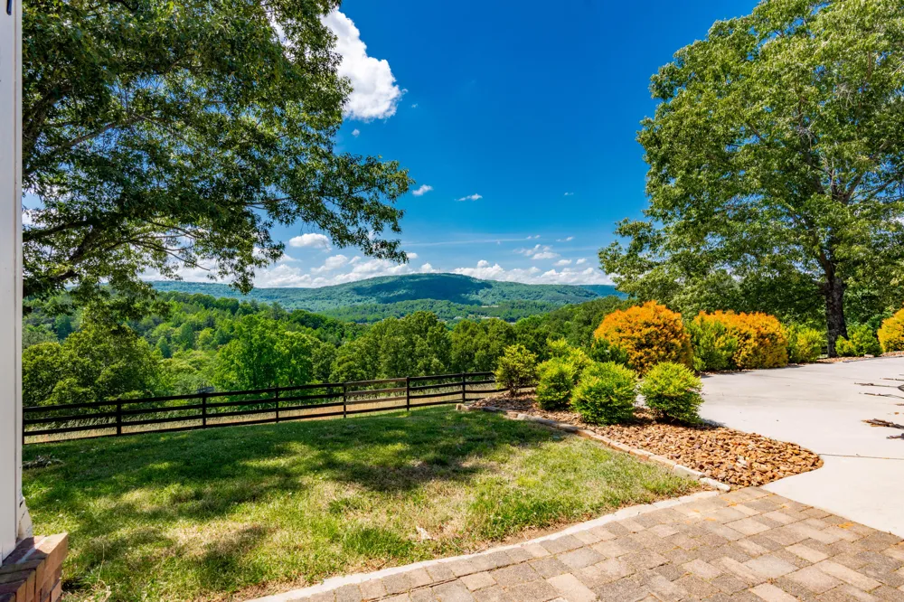 320 Crestview Lane Dayton, TN 37321