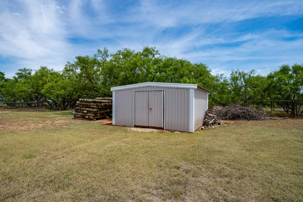 10992 State Highway 6 Avoca, TX 79503