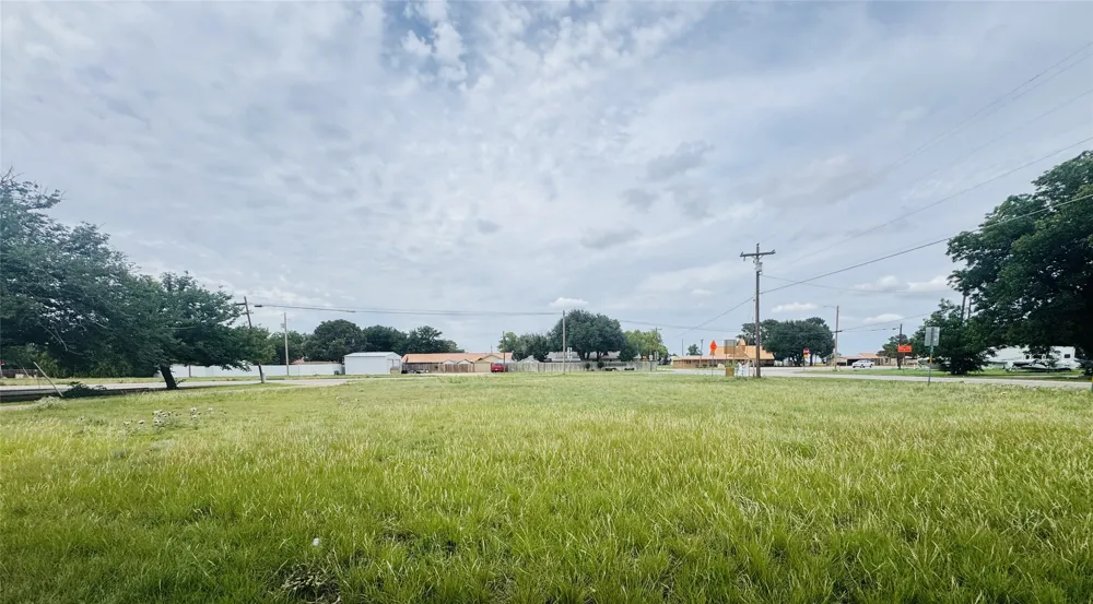 S Ave K East Haskell, TX 79521