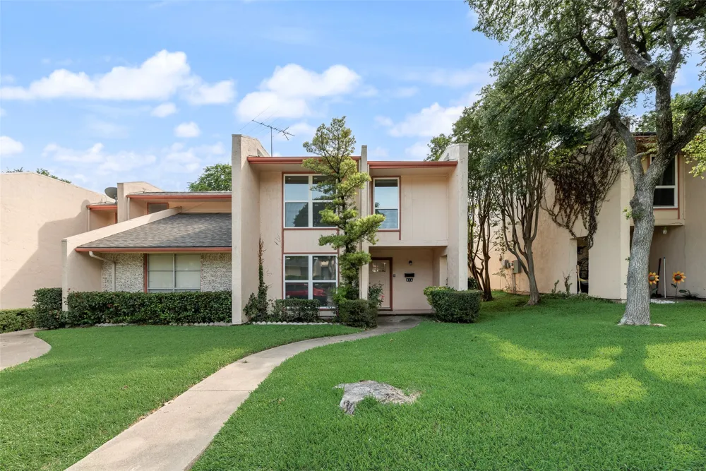 514 Valley Park Drive Garland, TX 75043
