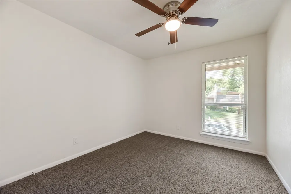 514 Valley Park Drive Garland, TX 75043