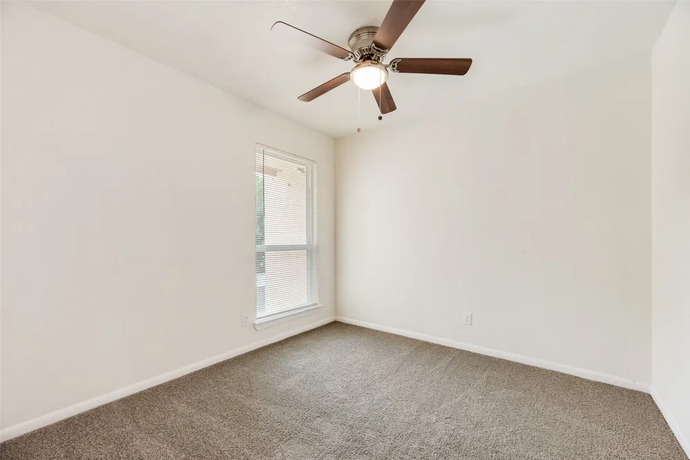 514 Valley Park Drive Garland, TX 75043