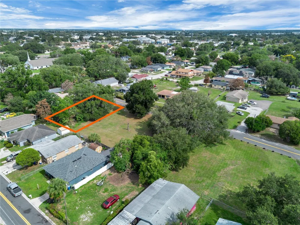 223 PALMETTO AVENUE NE Winter Haven, FL 33881