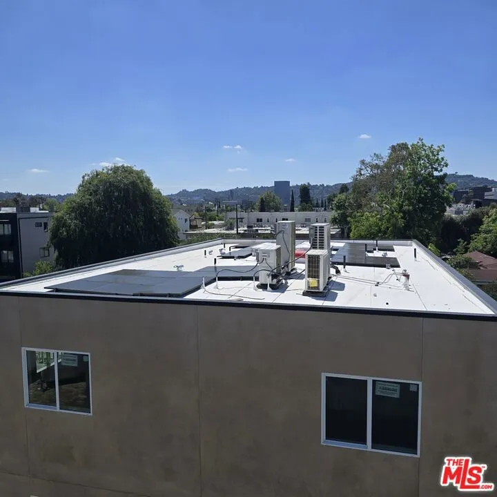 10829 Peach Grove Street #3 North Hollywood, CA 91601