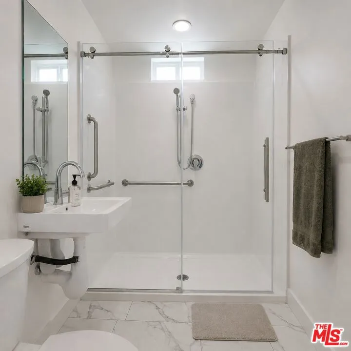 10829 Peach Grove Street #3 North Hollywood, CA 91601