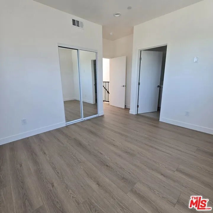 10827 Peach Grove Street #1/2 North Hollywood, CA 91601