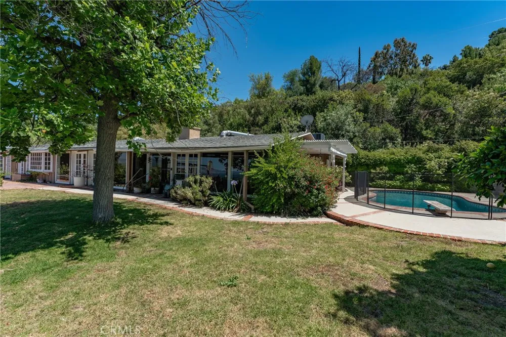 18070 Boris Drive Encino, CA 91316