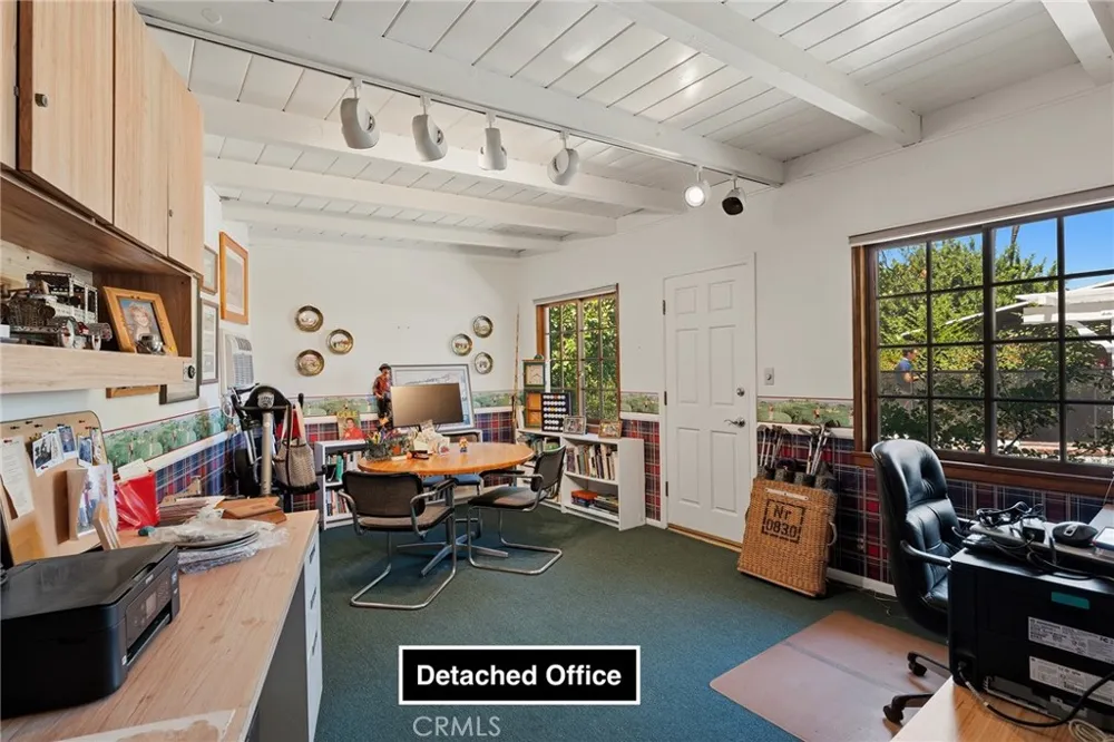 18070 Boris Drive Encino, CA 91316