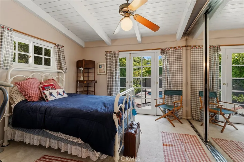 18070 Boris Drive Encino, CA 91316