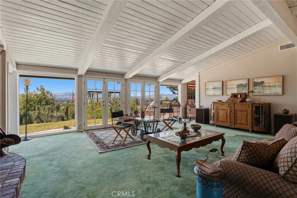 18070 Boris Drive Encino, CA 91316