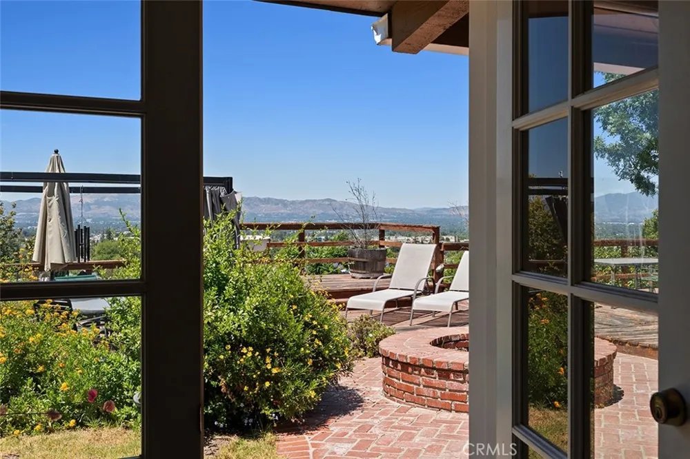 18070 Boris Drive Encino, CA 91316