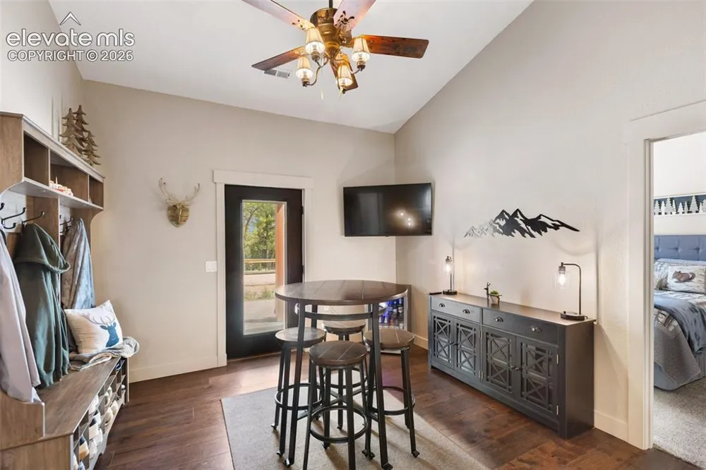 5542 North Road Divide, CO 80814