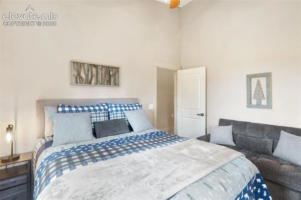 5542 North Road Divide, CO 80814