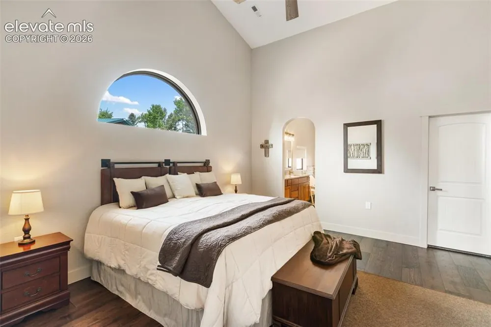 5542 North Road Divide, CO 80814
