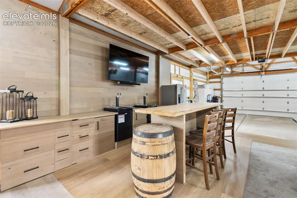 5542 North Road Divide, CO 80814