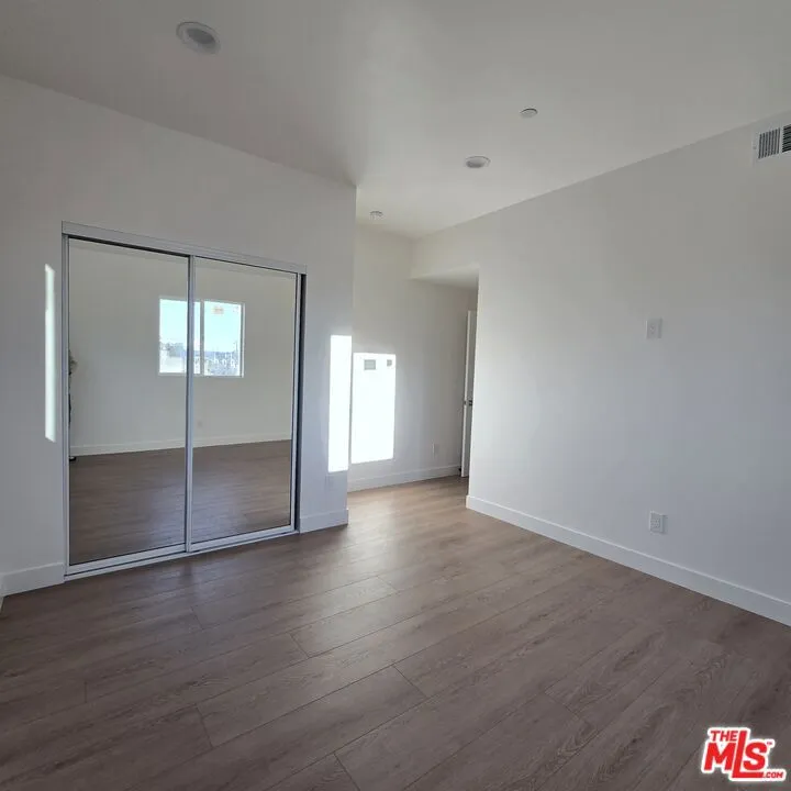 10829 Peach Grove Street #1 North Hollywood, CA 91601
