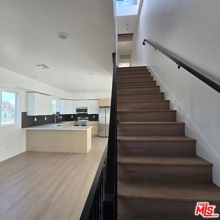 10829 Peach Grove Street #1 North Hollywood, CA 91601