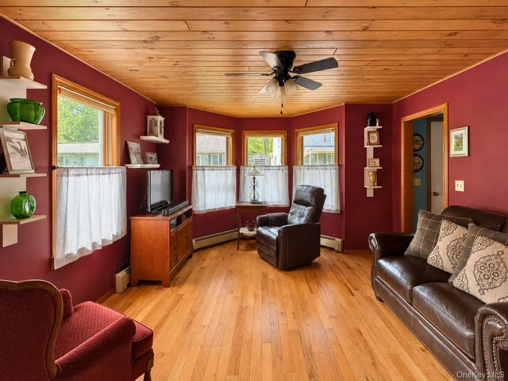 470 W Main Street Catskill, NY 12414