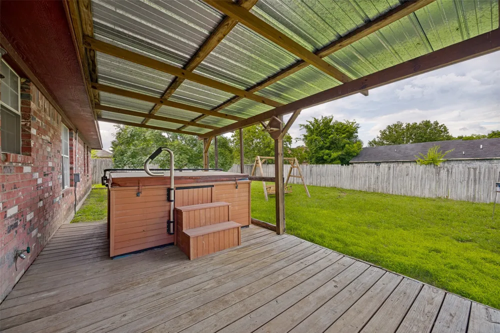 1009 Enlow Circle Commerce, TX 75428