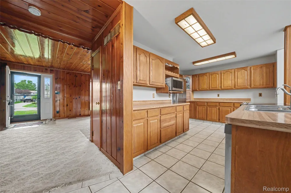 7774 Colony Drive Clay Township, MI 48001