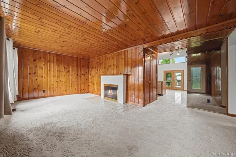 7774 Colony Drive