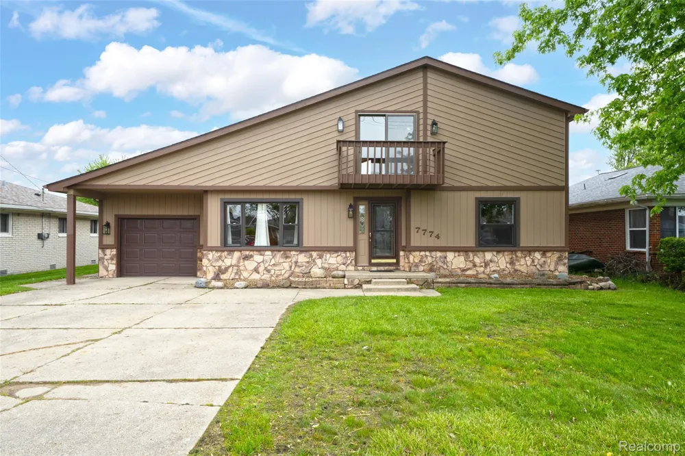 7774 Colony Drive Clay Township, MI 48001