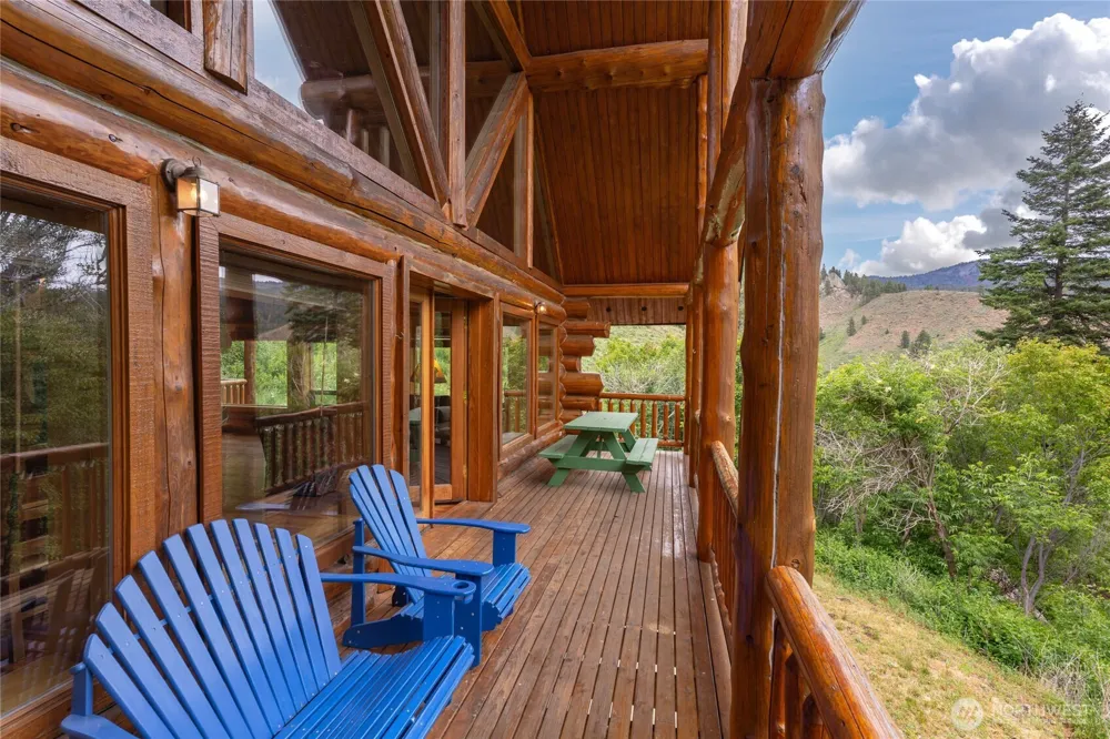 9350 North Fork Road Cashmere, WA 98815