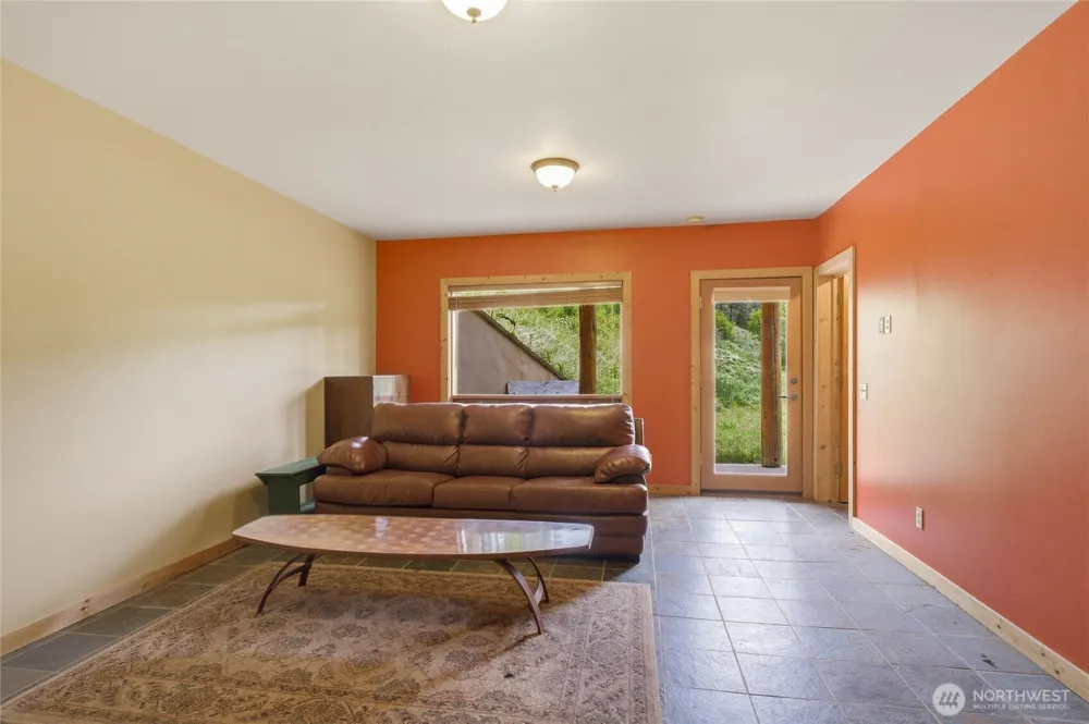 9350 North Fork Road Cashmere, WA 98815