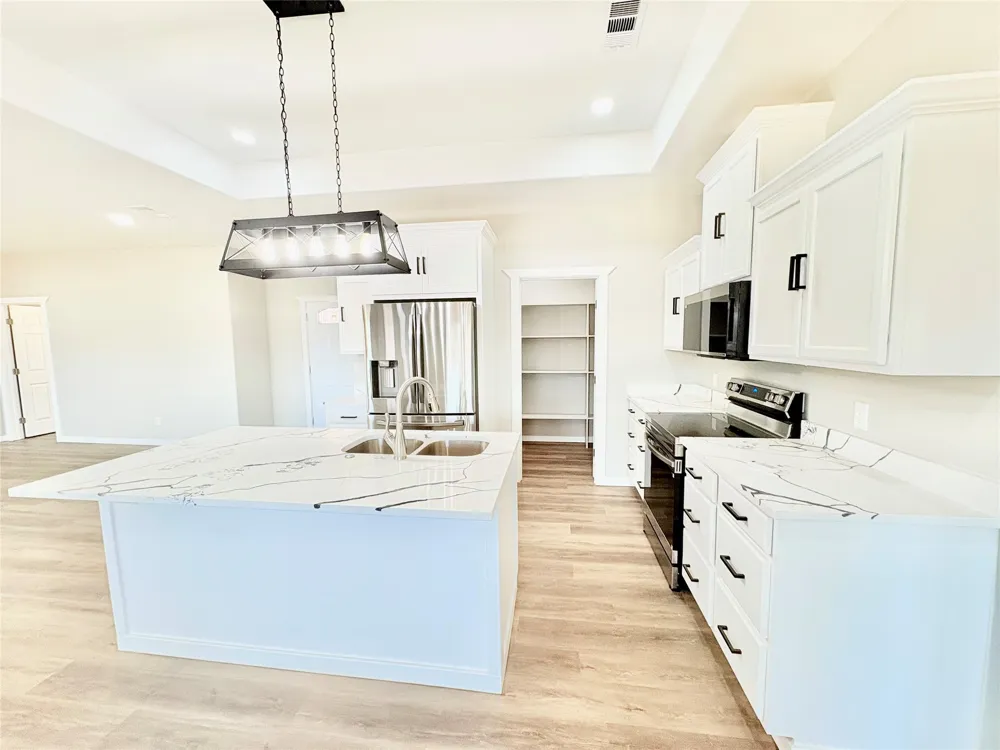 1503 S Rodgers Dr Graham, TX 76450