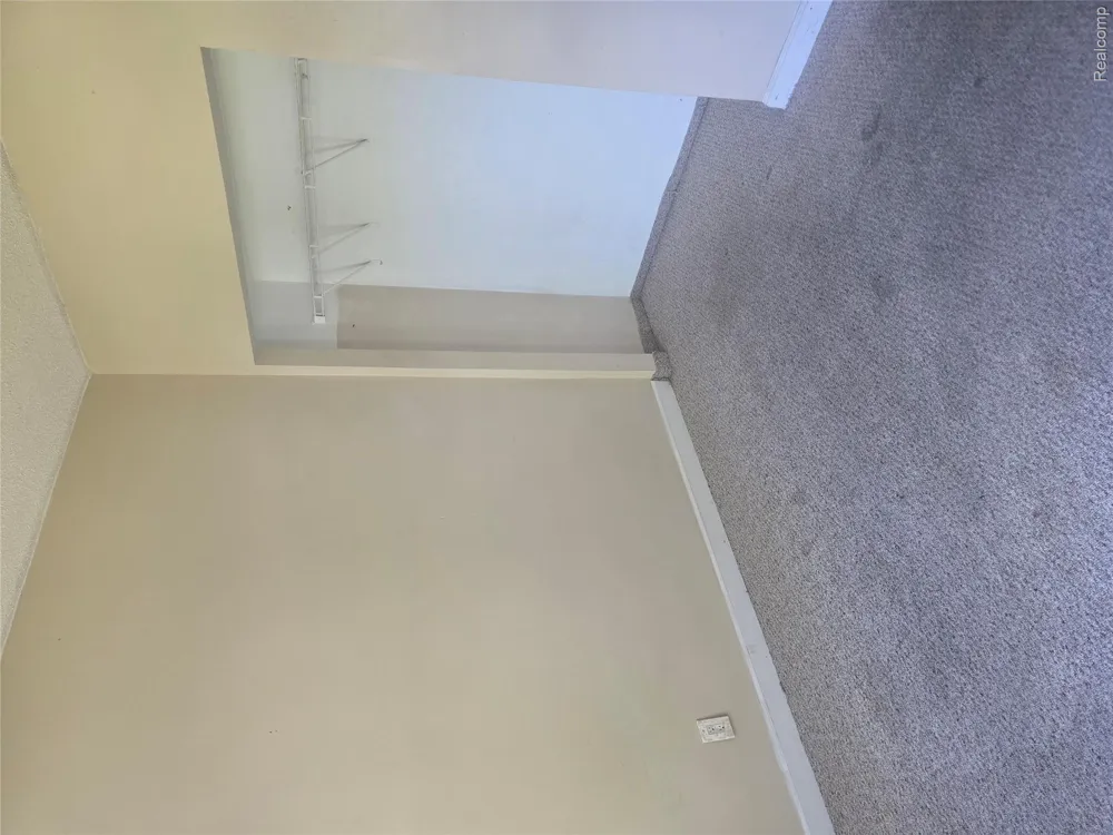 4128 Huron Dearborn Heights City, MI 48125