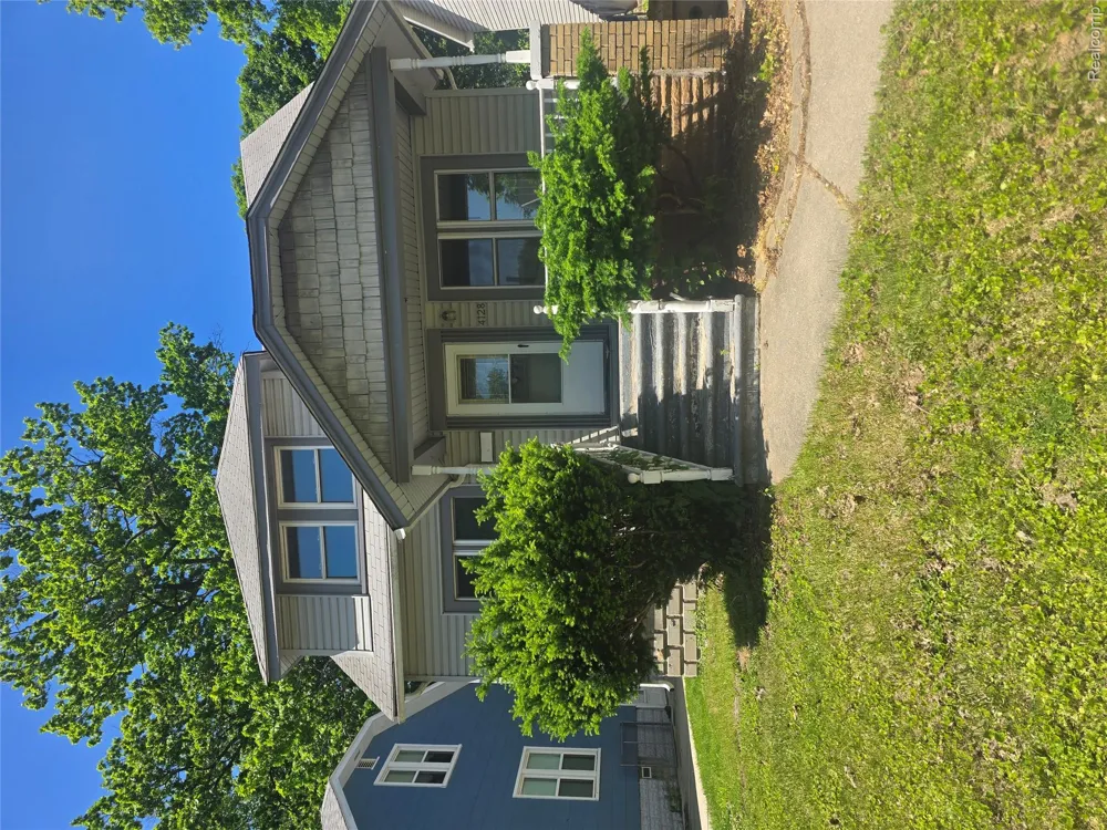 4128 Huron Dearborn Heights City, MI 48125