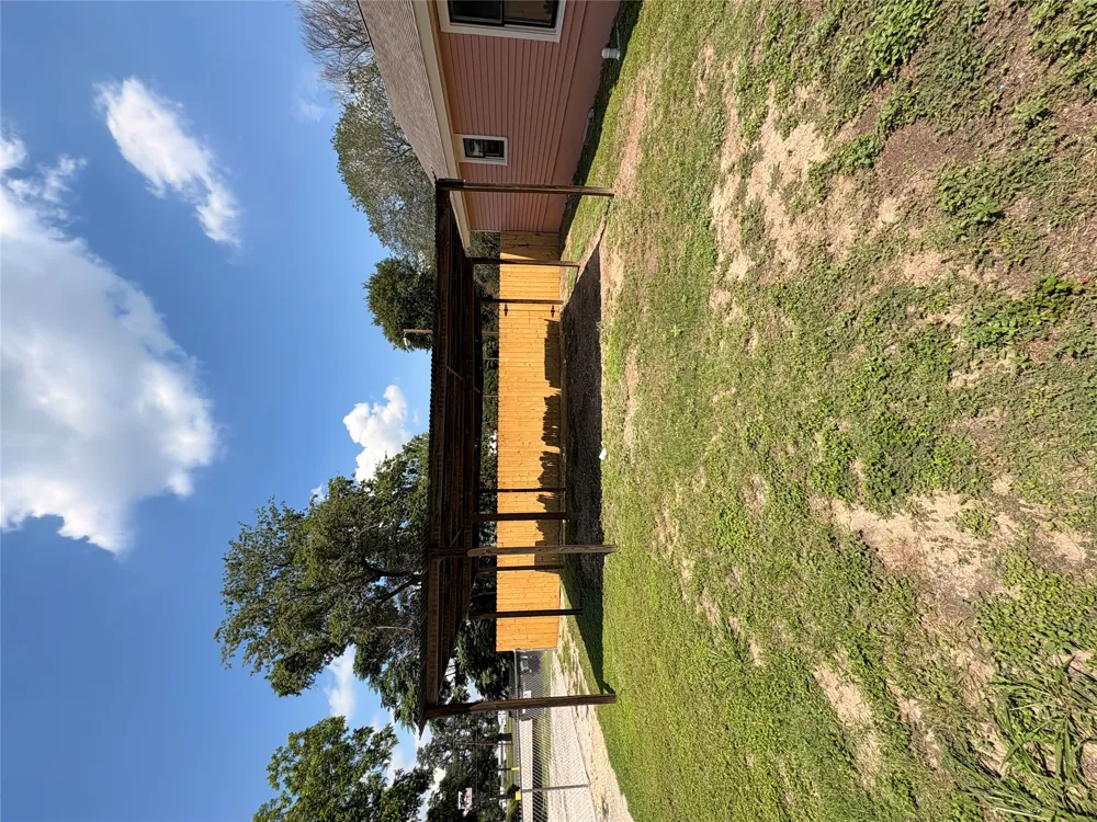 105 S Cedar Street Luling, TX 78648