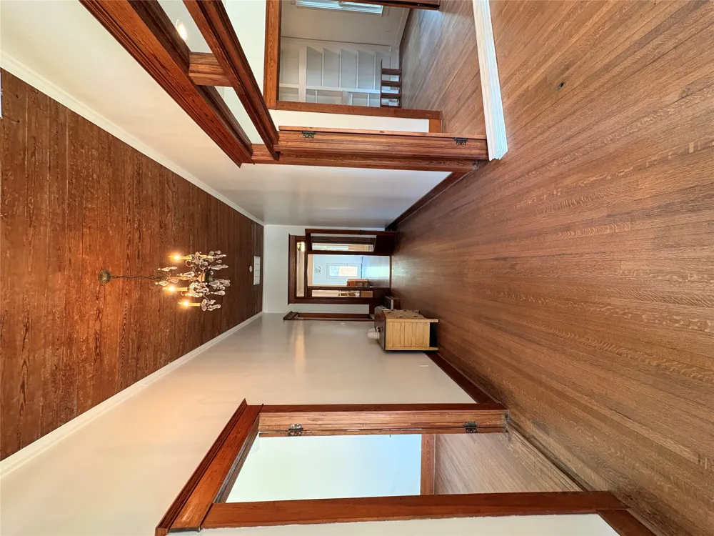 105 S Cedar Street Luling, TX 78648