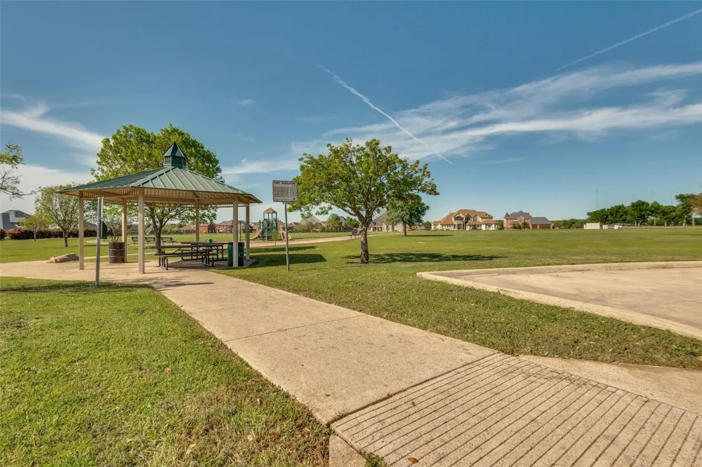 1216 Marker Drive Grand Prairie, TX 75104