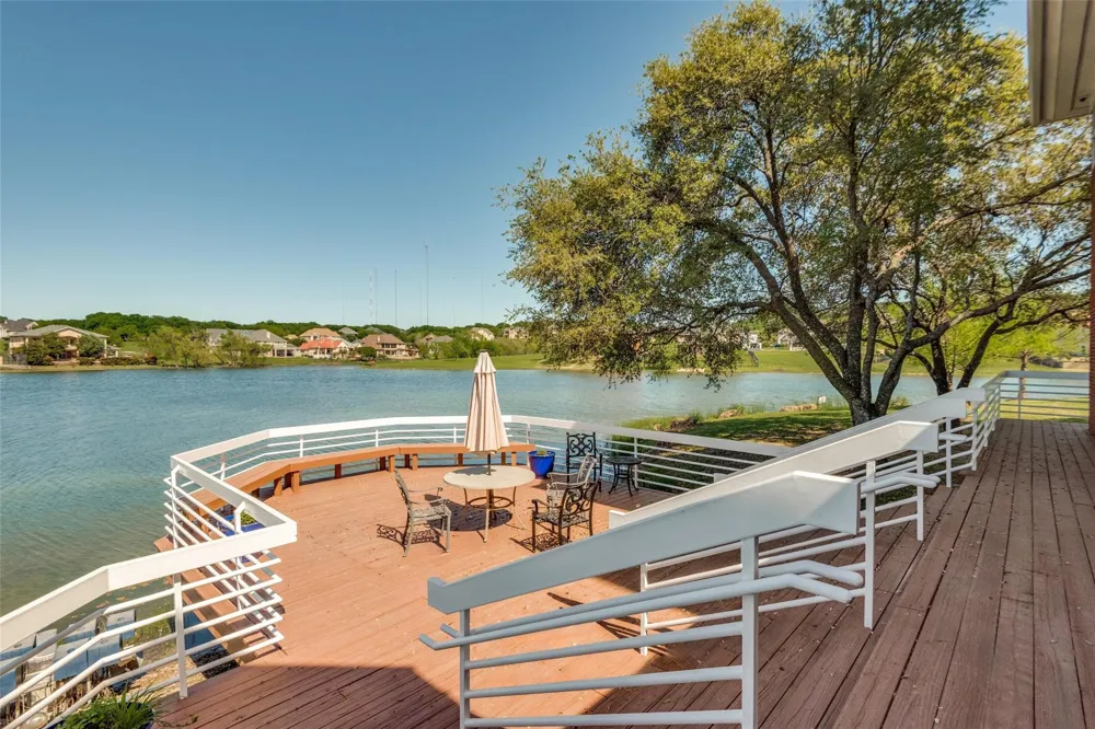 1216 Marker Drive Grand Prairie, TX 75104