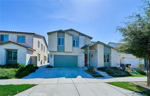 2622 E Embry Lane