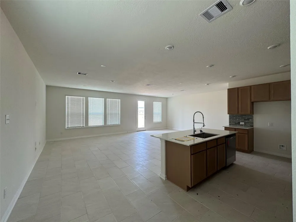 6415 Kentfield Drive Arcola, TX 77583