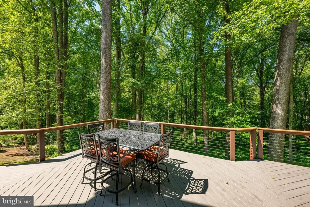 7921 GOODHURST DRIVE Gaithersburg, MD 20882