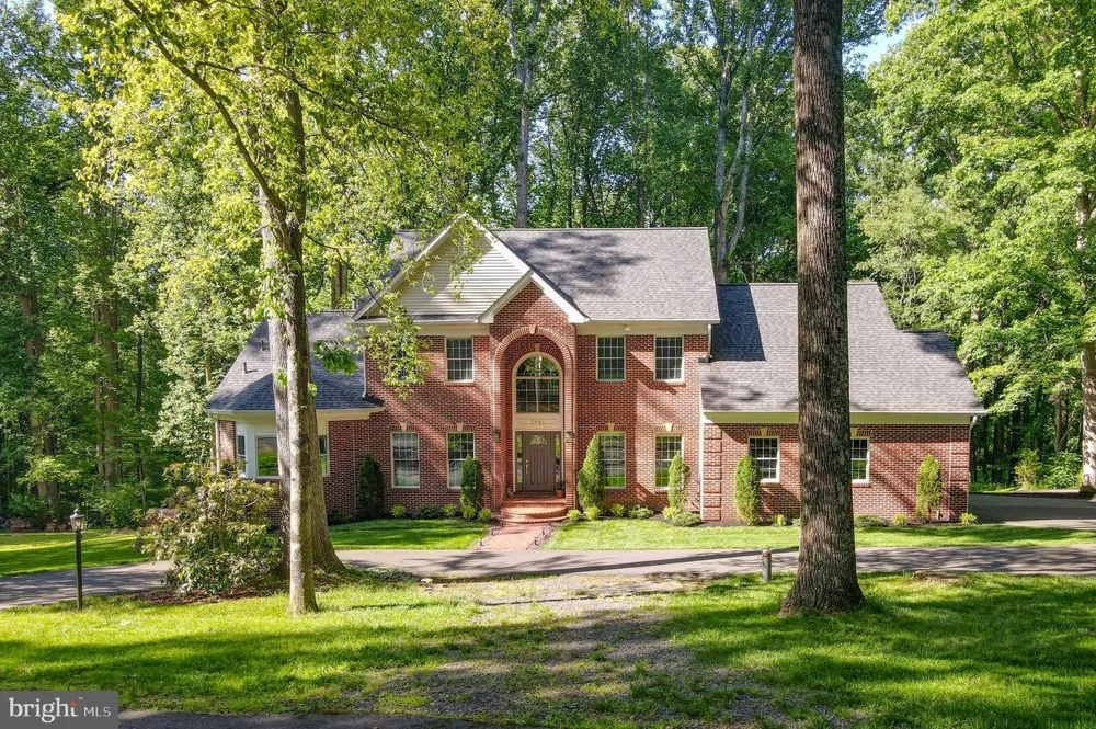 7921 GOODHURST DRIVE Gaithersburg, MD 20882