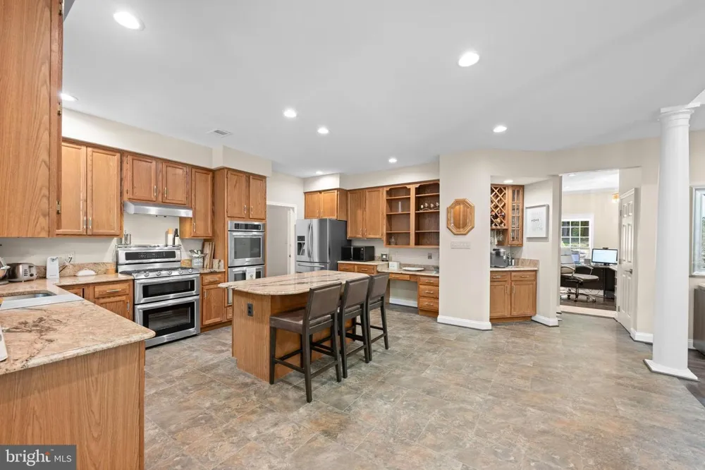 7921 GOODHURST DRIVE Gaithersburg, MD 20882