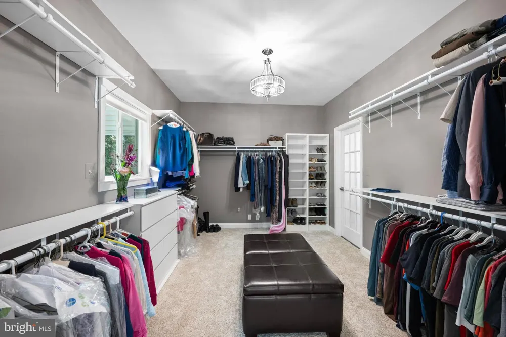 7921 GOODHURST DRIVE Gaithersburg, MD 20882