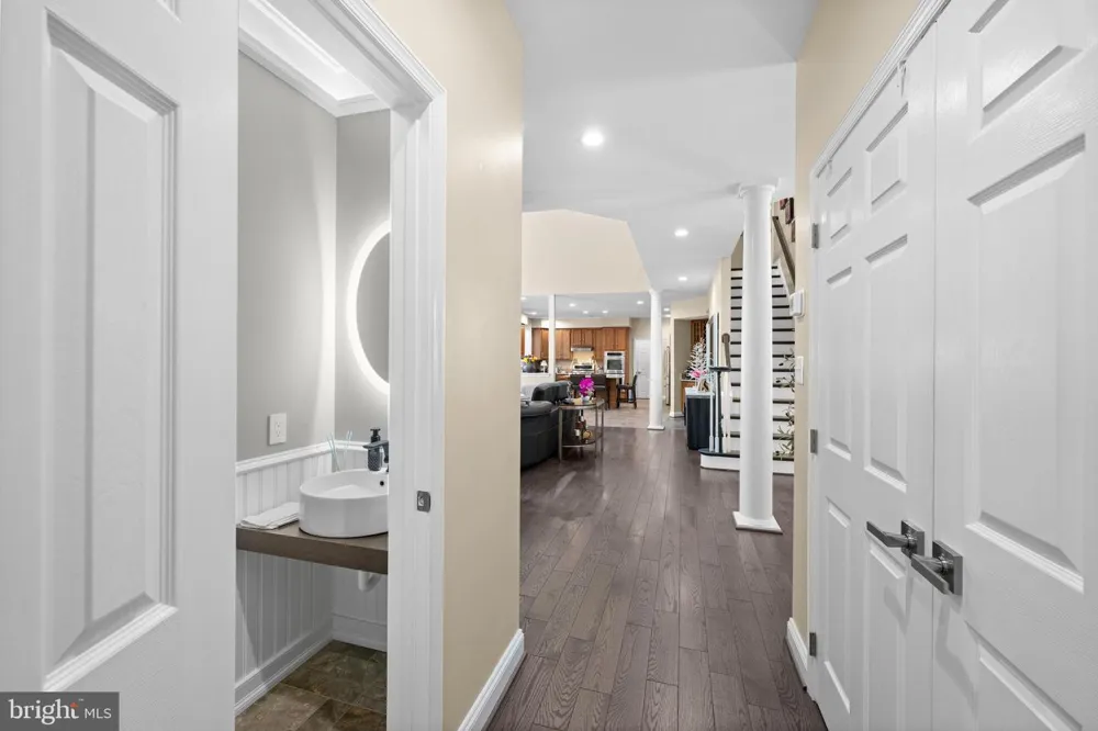 7921 GOODHURST DRIVE Gaithersburg, MD 20882