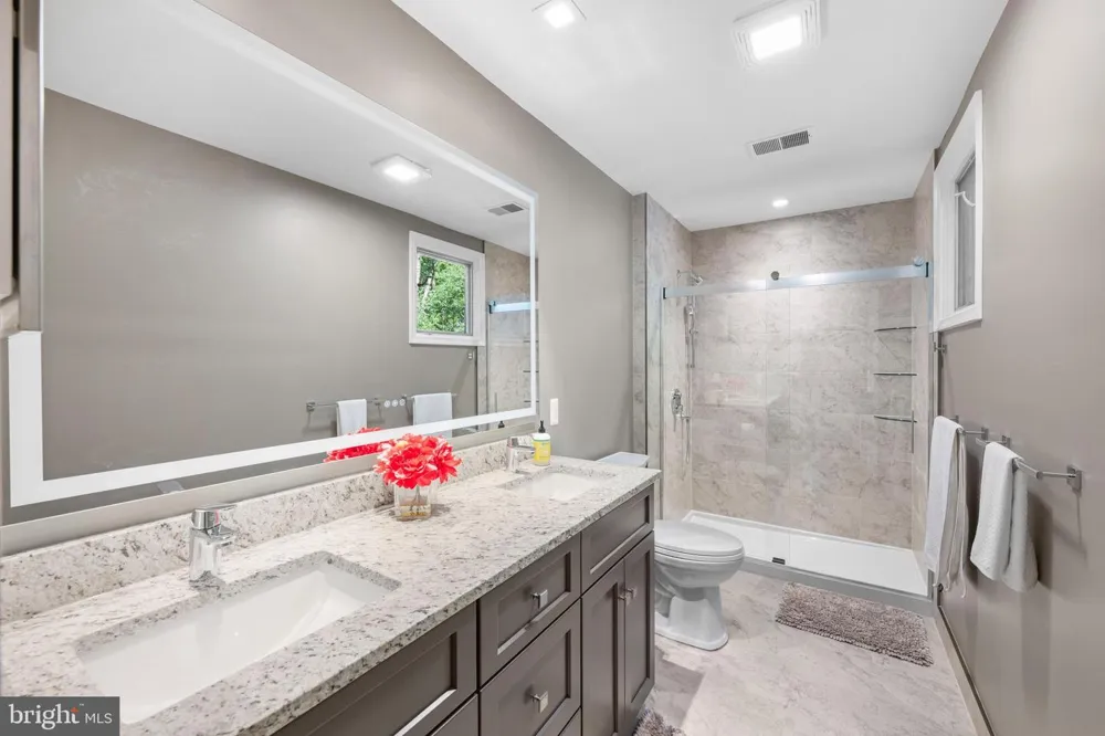 7921 GOODHURST DRIVE Gaithersburg, MD 20882