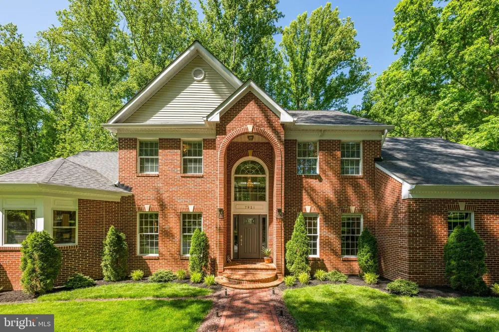 7921 GOODHURST DRIVE Gaithersburg, MD 20882