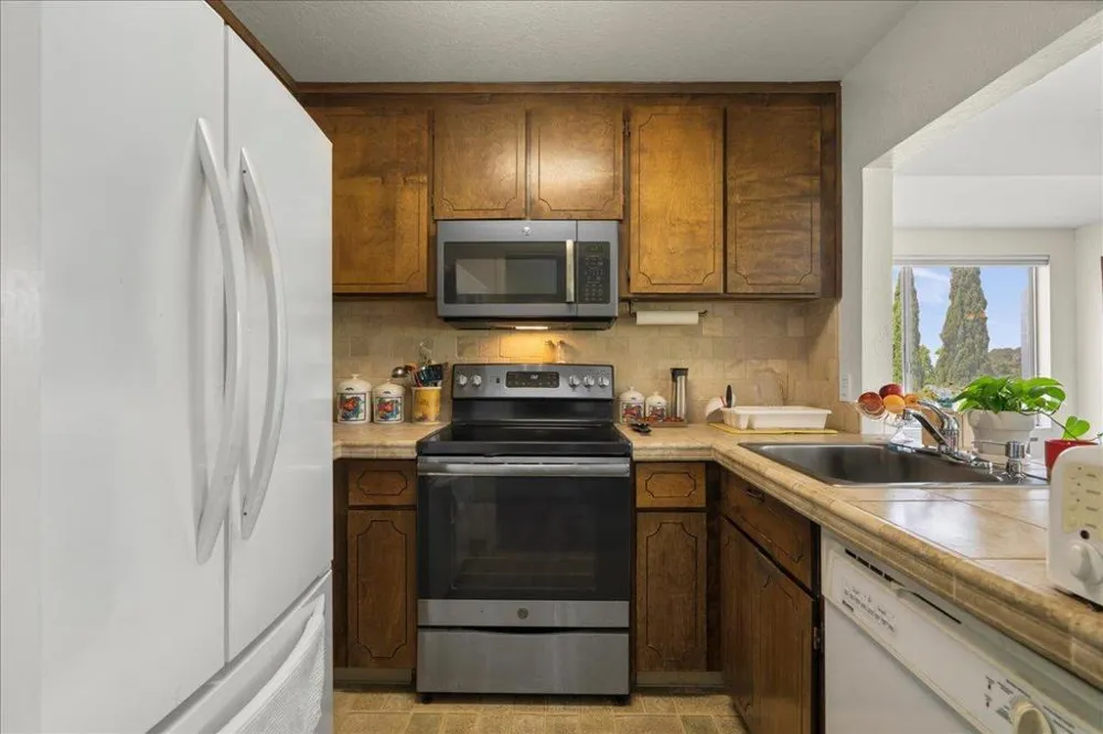 8014 Pinot Noir Court San Jose, CA 95135