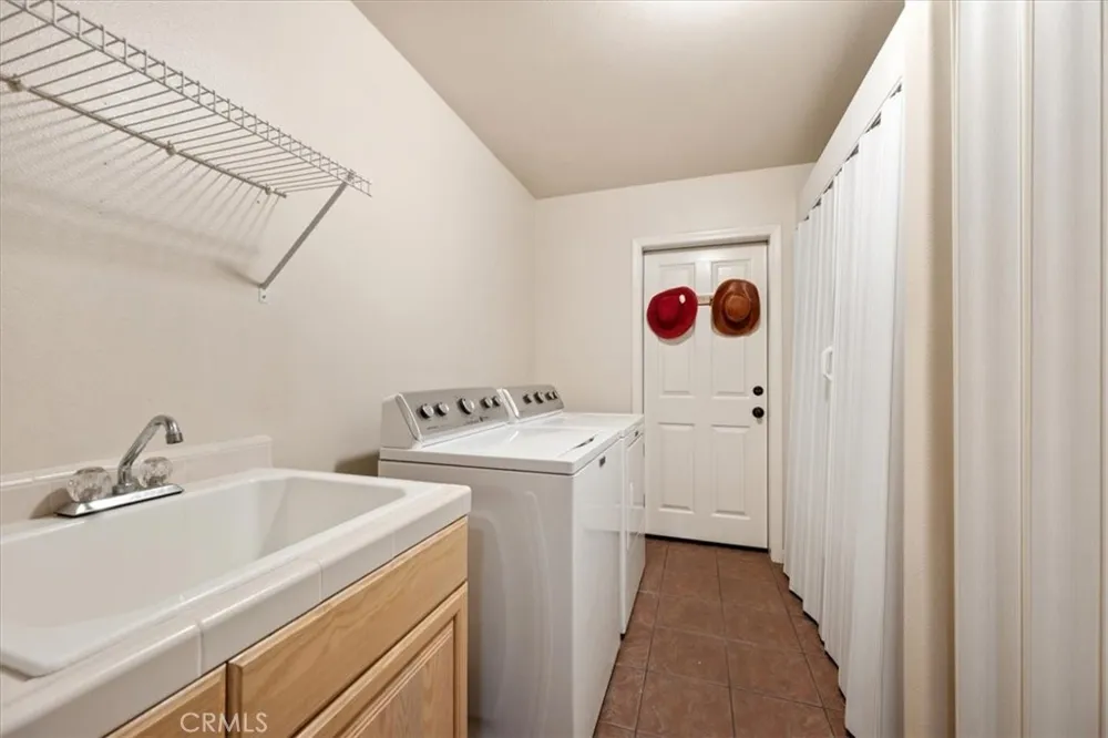 9905 Corriente Atascadero, CA 93422