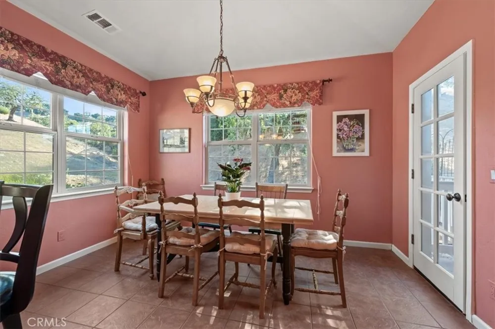 9905 Corriente Atascadero, CA 93422