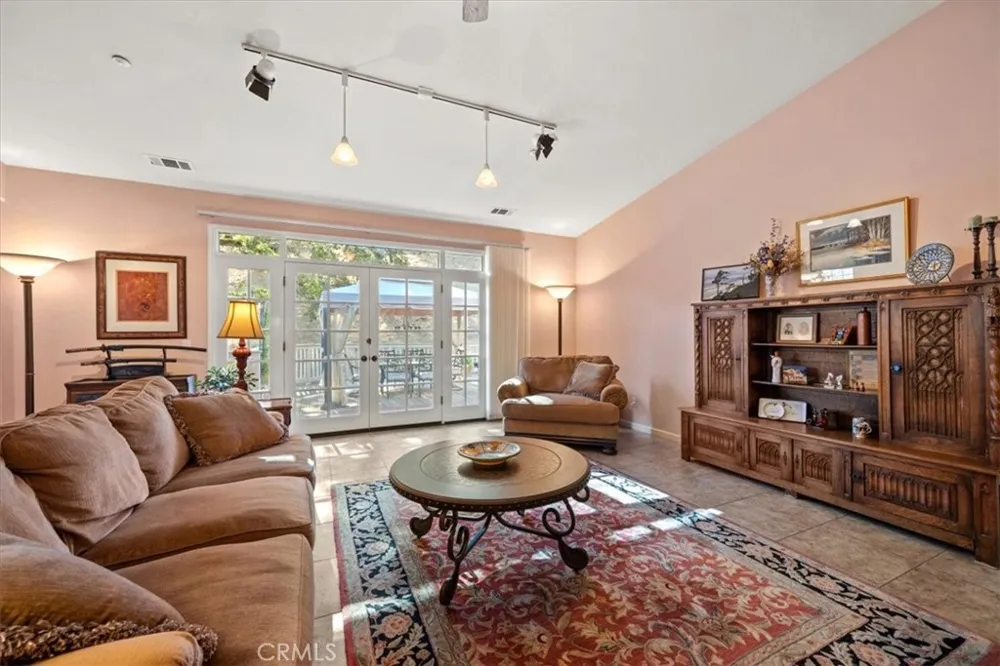 9905 Corriente Atascadero, CA 93422