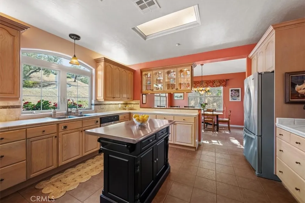 9905 Corriente Atascadero, CA 93422
